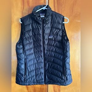 Patagonia Black Down Vest Women’s size Large